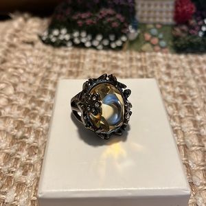 Pale yellow large rhinestone costume statement ring size 9